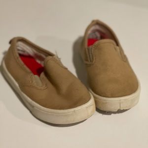 Boys canvas slip on T6